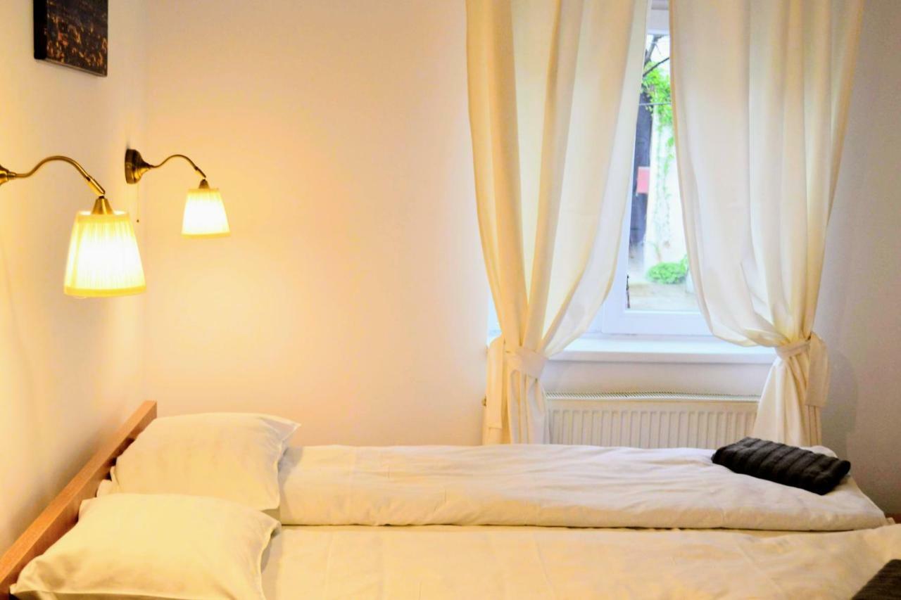 Apartament Turnul Pielarilor Studios シビウ エクステリア 写真